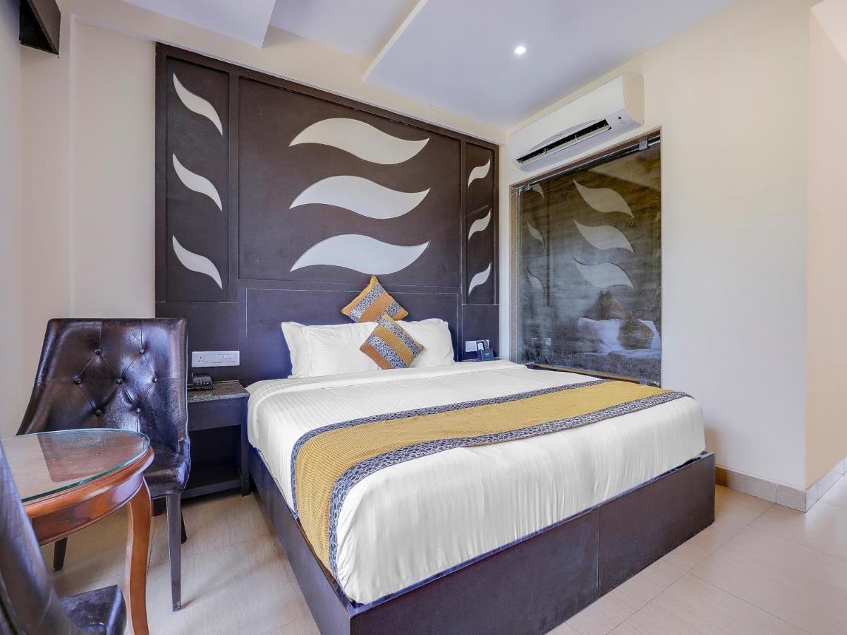Grandeur De Sanchi- Luxury Beach Resort & Spa Калангуте Стая снимка